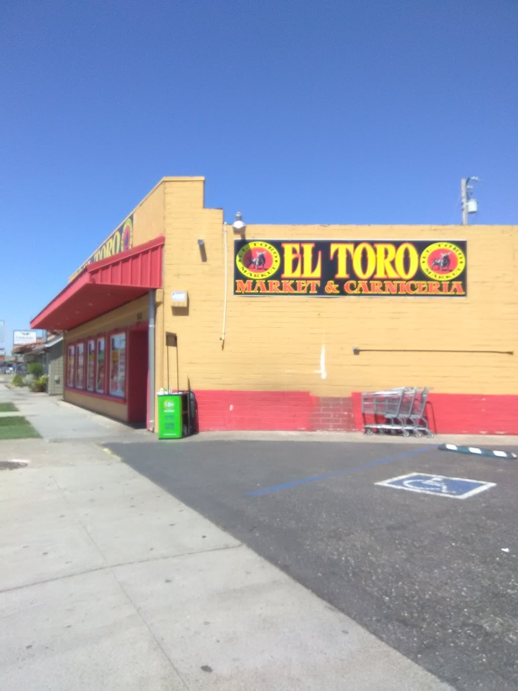 El Toro Market | 812 W F St, Oakdale, CA 95361 | Phone: (209) 845-9910