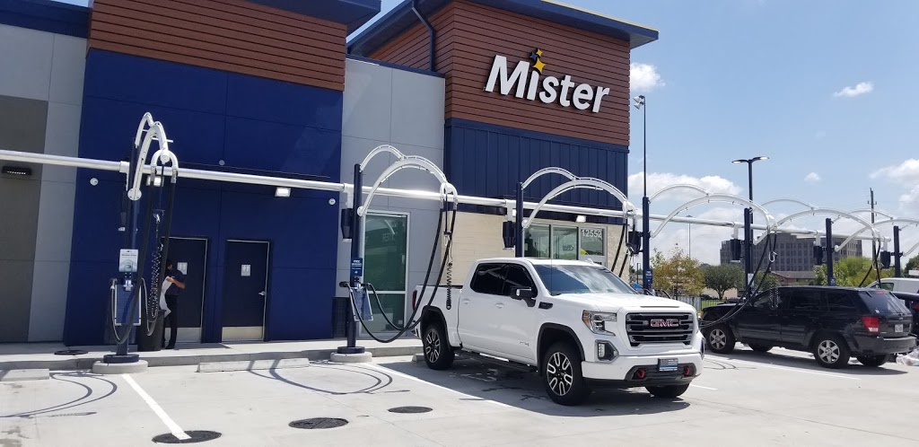 Mister Carwash | 180 W Rankin Rd, Houston, TX 77073, USA | Phone: (713) 568-1139