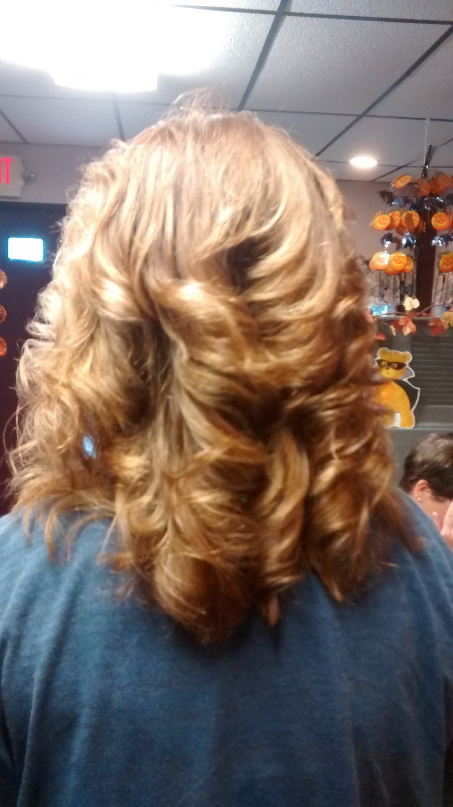 Foxy II Beauty Salon | 4 Lincoln Ave, Amsterdam, NY 12010, USA | Phone: (518) 842-3400