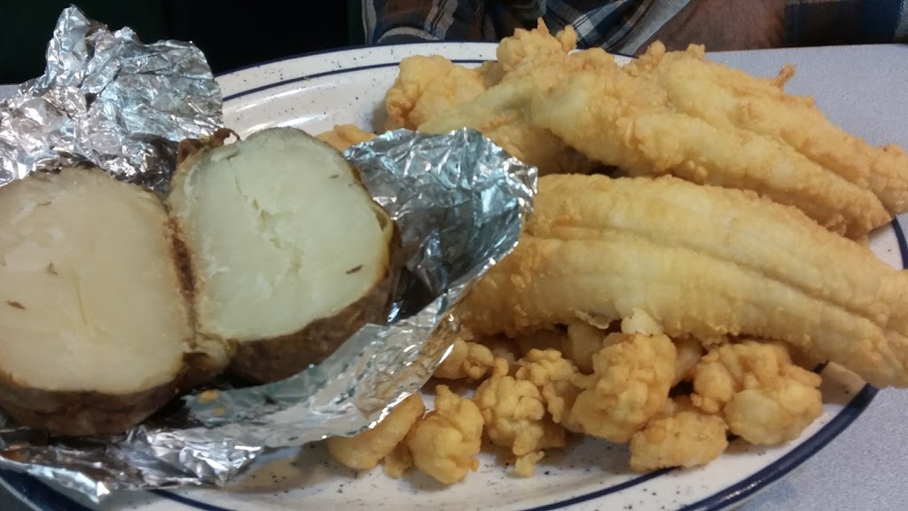 Yadkin Valley Seafood Restaurant | 154 Beroth Dr, Yadkinville, NC 27055, USA | Phone: (336) 679-8191