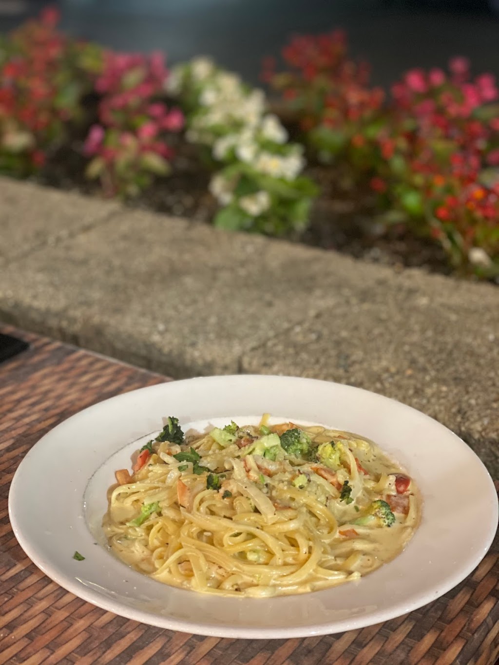 Fellini Restaurant & Pizzeria | 1729 W Golf Rd, Mt Prospect, IL 60056, USA | Phone: (847) 593-8181