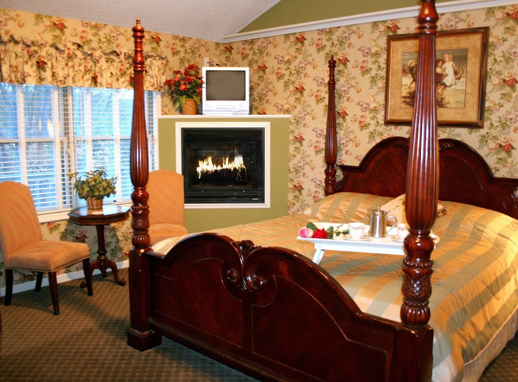 Afton House Inn, Historic | 3291 St Croix Trail S, Afton, MN 55001, USA | Phone: (651) 436-8883