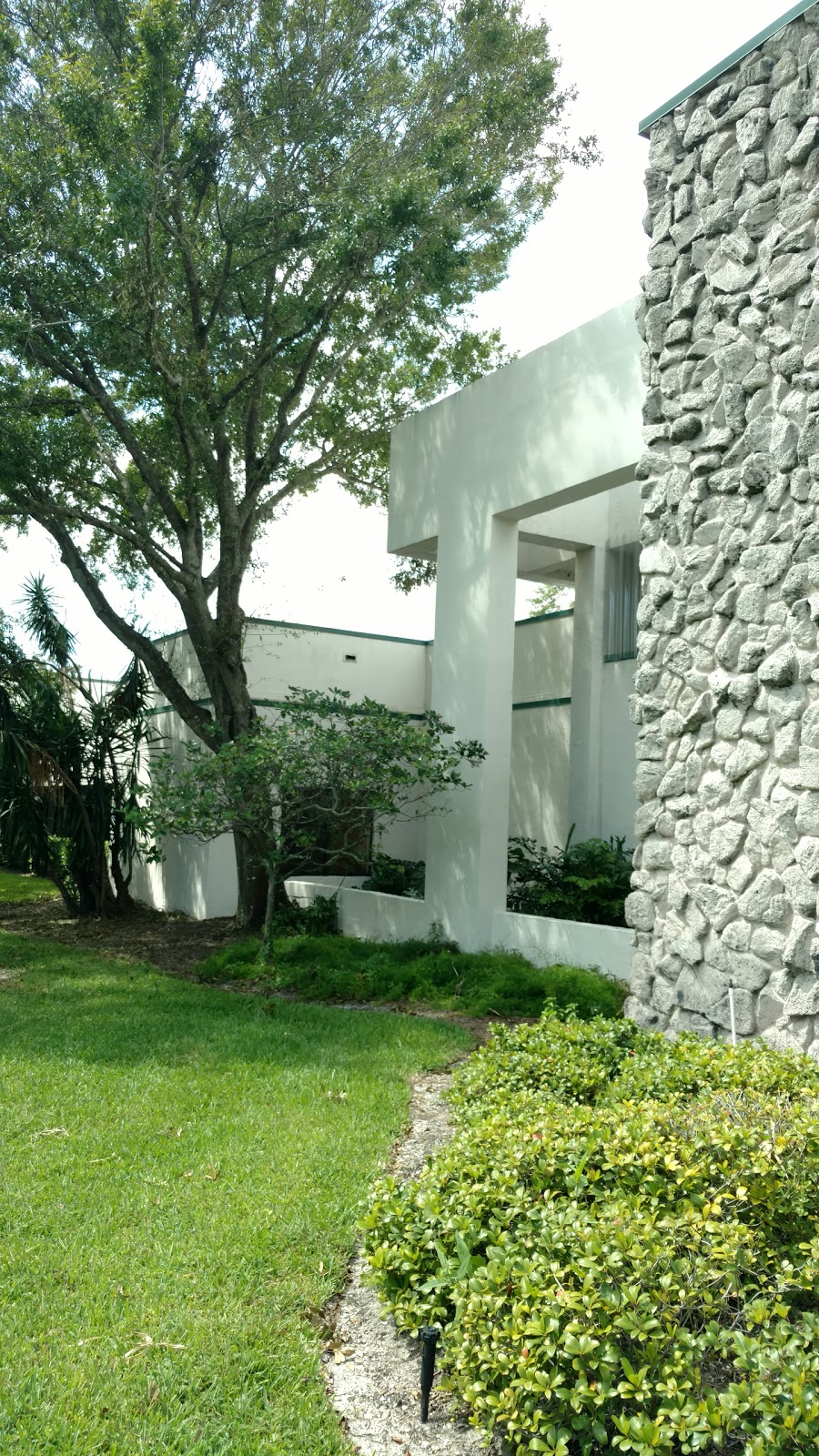 Temple Beth Sholom | 1050 S Tuttle Ave, Sarasota, FL 34237, USA | Phone: (941) 955-8121