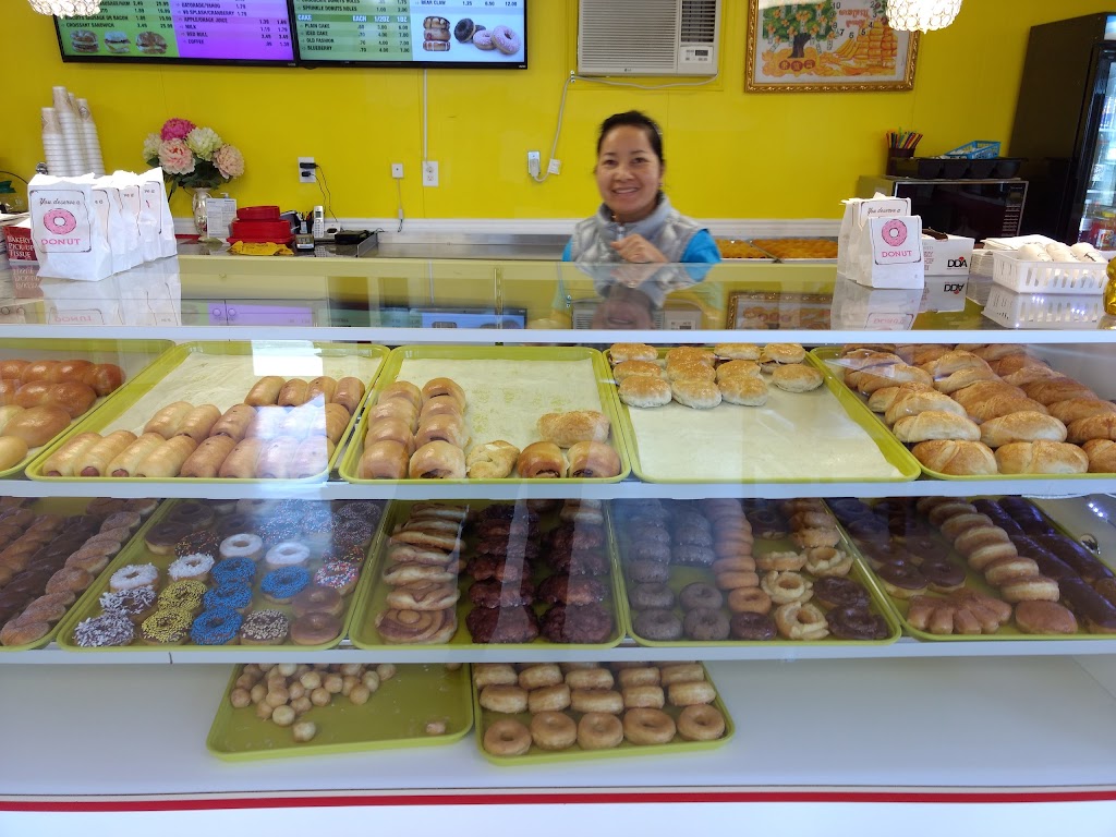 Twisty Donuts | 116 S Hill St, Itasca, TX 76055, USA | Phone: (254) 221-2268