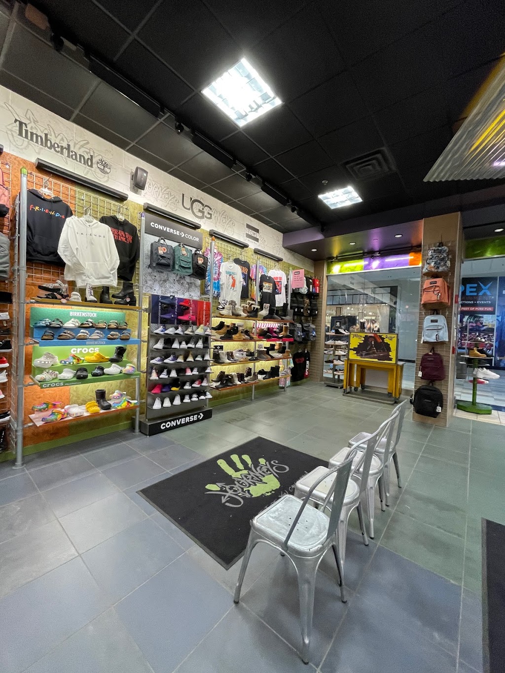 Journeys | 1 Crossgates Mall Rd, Albany, NY 12203, USA | Phone: (518) 456-6198