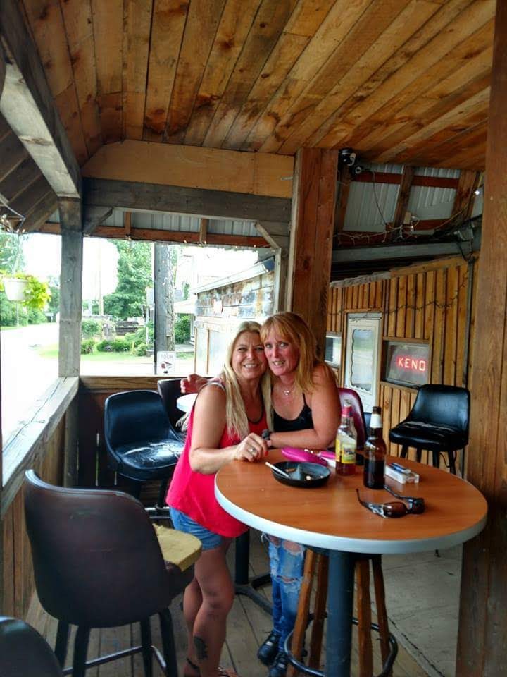 Taylors Pub | 5131 US-322, Windsor, OH 44099, USA | Phone: (440) 272-9191