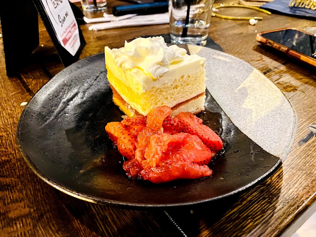 Beacons Restaurant | 85 Providence Hwy, East Walpole, MA 02032, USA | Phone: (508) 734-6460