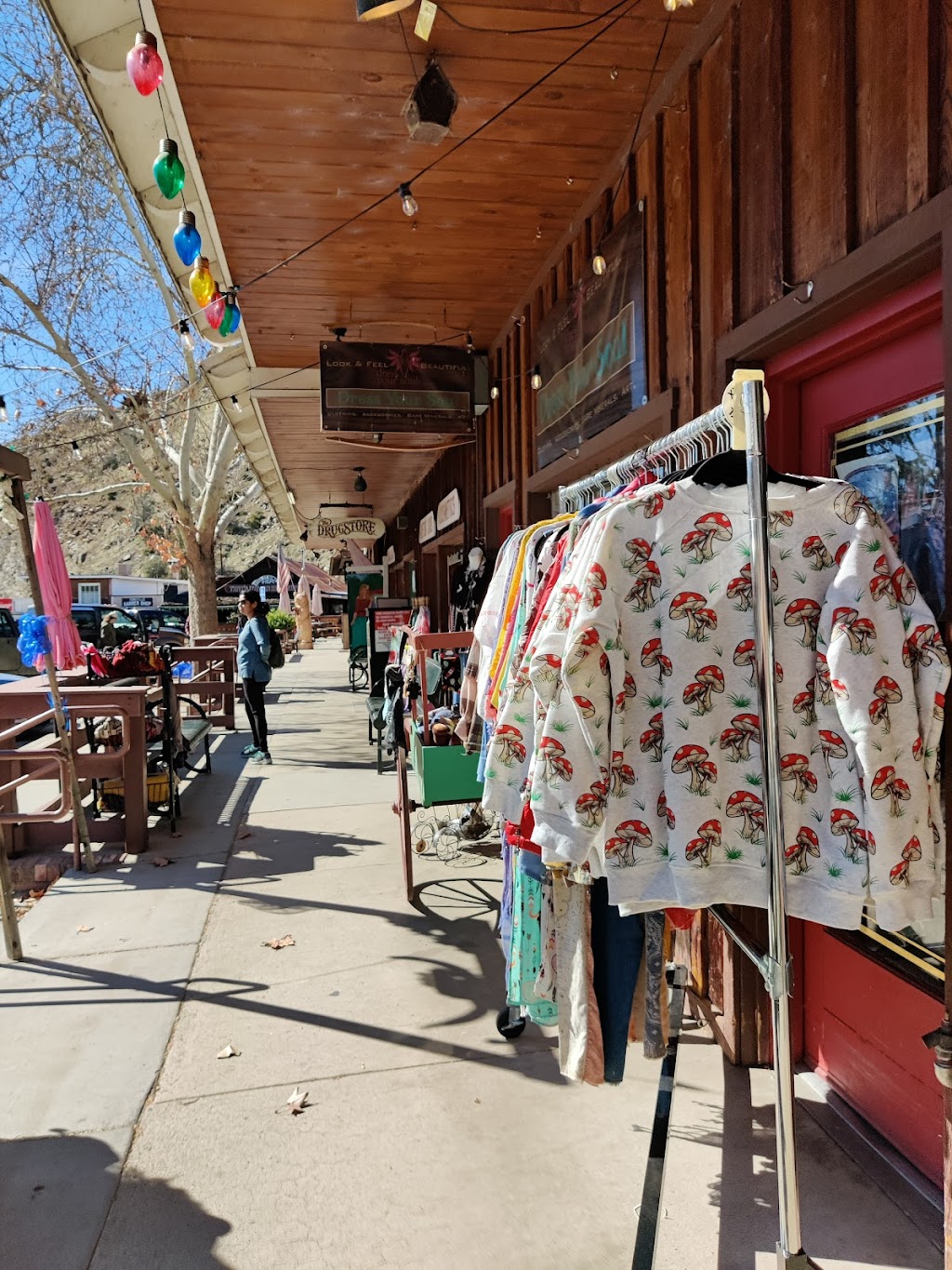 Buzzard Gulch Trading Post | 117 Piute Dr, Kernville, CA 93238, USA | Phone: (760) 376-1223