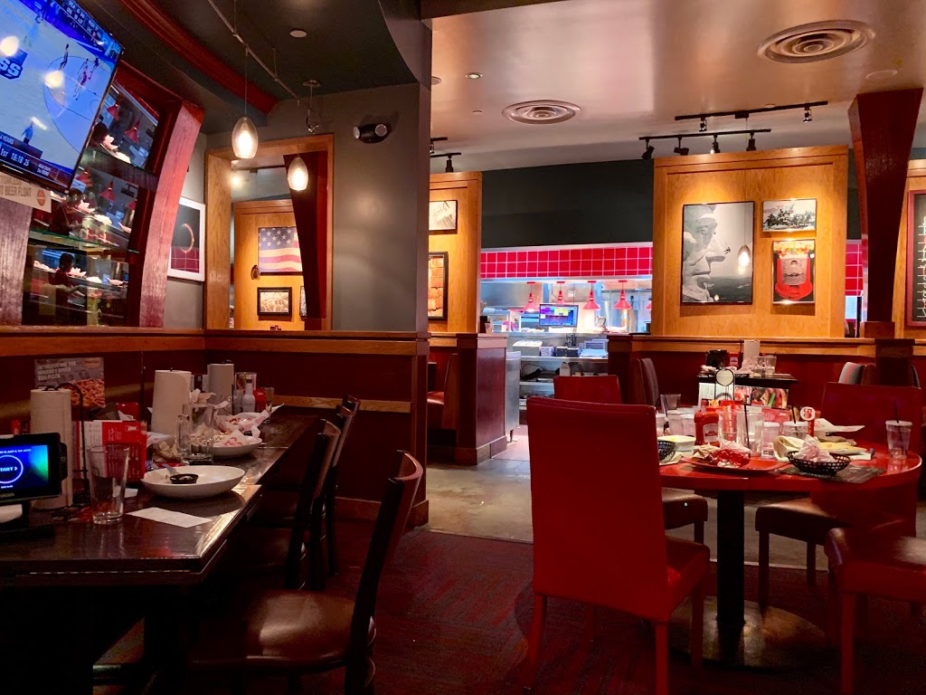 Red Robin Gourmet Burgers and Brews | 7860 Alexander Promenade PI, Raleigh, NC 27617, USA | Phone: (919) 957-2880