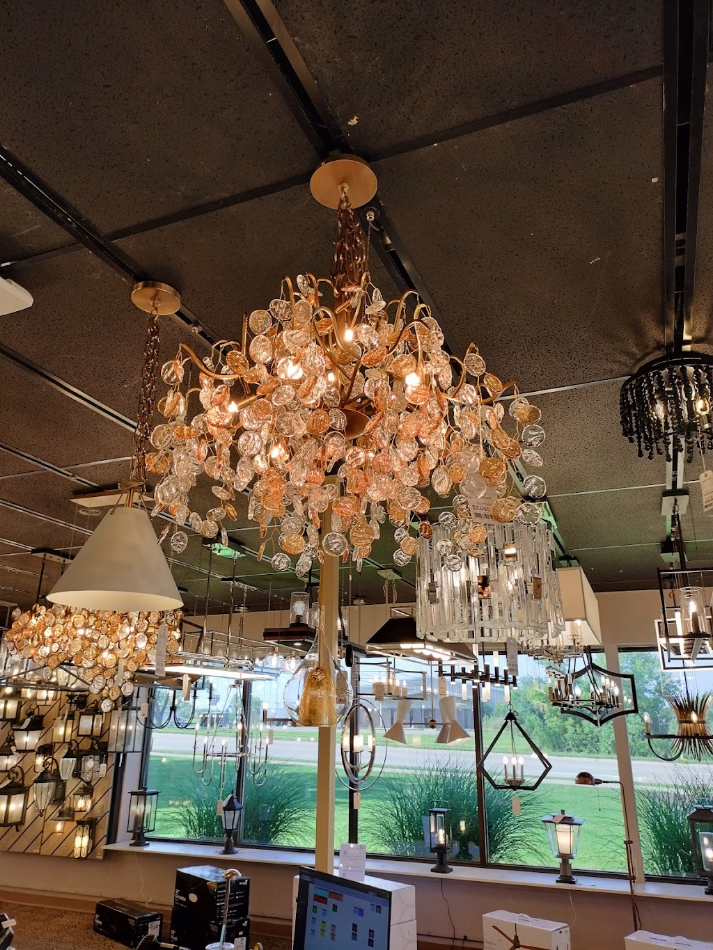 Michigan Chandelier | 45319 Grand River Ave, Novi, MI 48375, USA | Phone: (248) 344-0260