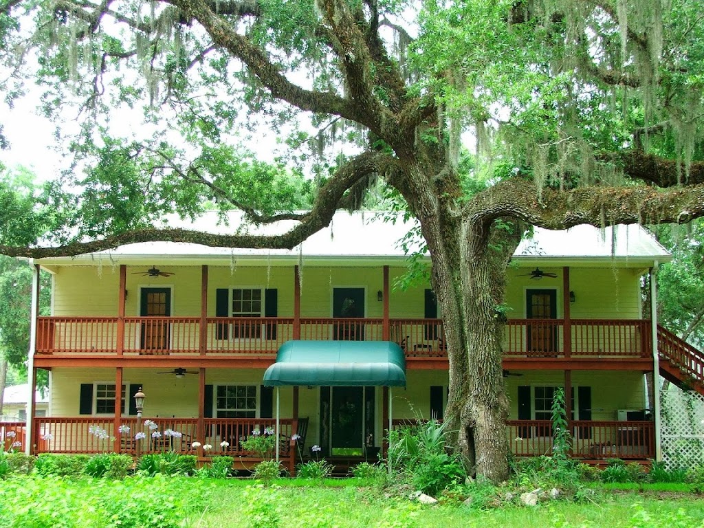 Chassahowitzka Hotel | 8551 W Miss Maggie Dr, Homosassa, FL 34448, USA | Phone: (352) 382-2075