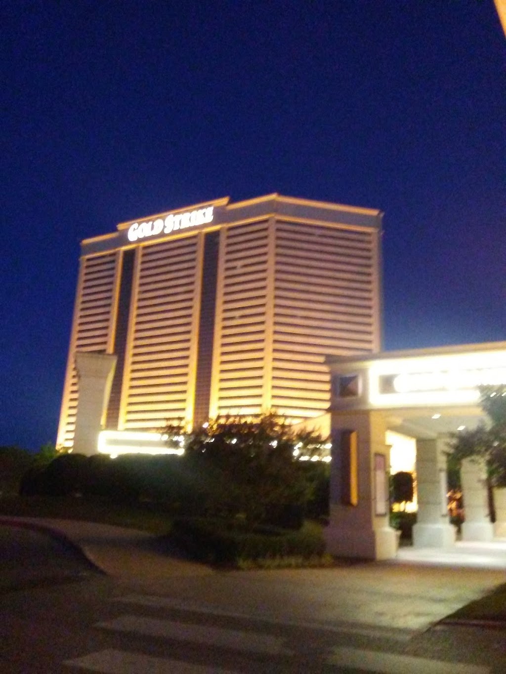 Sweet Tea | Gold Strike Resort & Casino, 1010 Casino Center Dr, Tunica Resorts, MS 38664, USA | Phone: (662) 357-1111