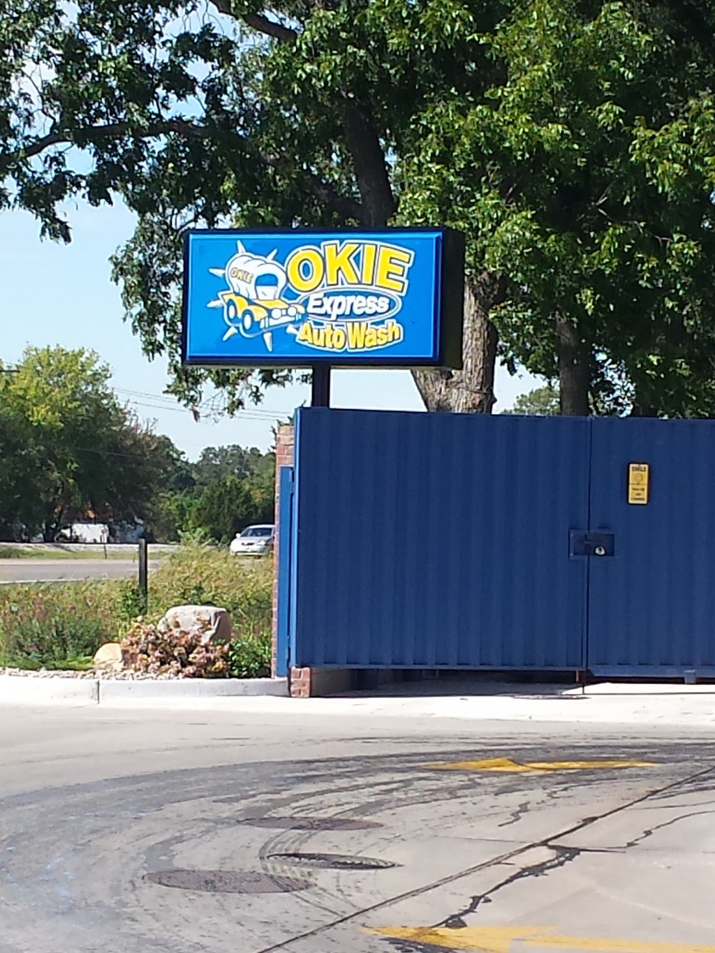 OKIE Express Auto Wash - Choctaw | 13975 NE 23rd St, Choctaw, OK 73020, USA | Phone: (405) 281-5000