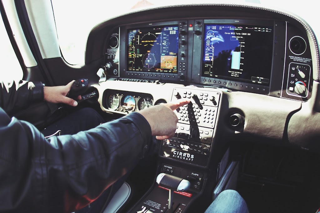 Mountain Lion Aviation | 10356 Truckee Airport Rd #1, Truckee, CA 96161, USA | Phone: (833) 654-6359