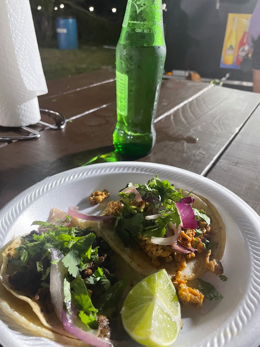 Tacos El Costeño | 3005 S Tuttle Ave, Sarasota, FL 34239, USA | Phone: (941) 234-6231