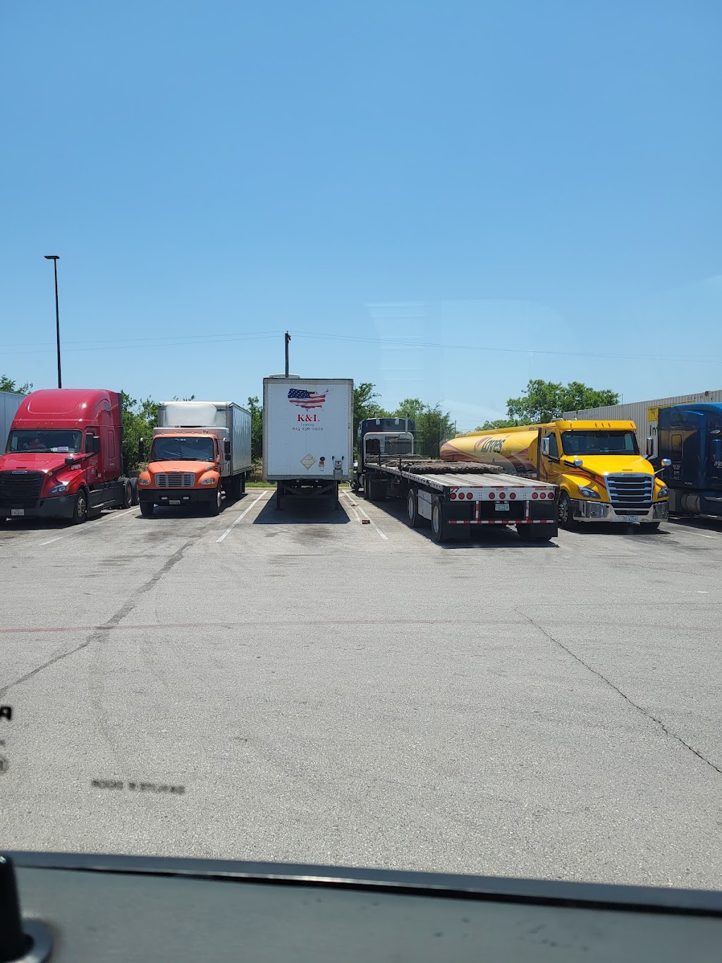 Loves Truck Care | 6421 N Interstate 35, Denton, TX 76207, USA | Phone: (940) 320-1457