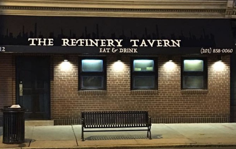 Refinery Tavern | 812 Broadway, Bayonne, NJ 07002 | Phone: (201) 858-0060