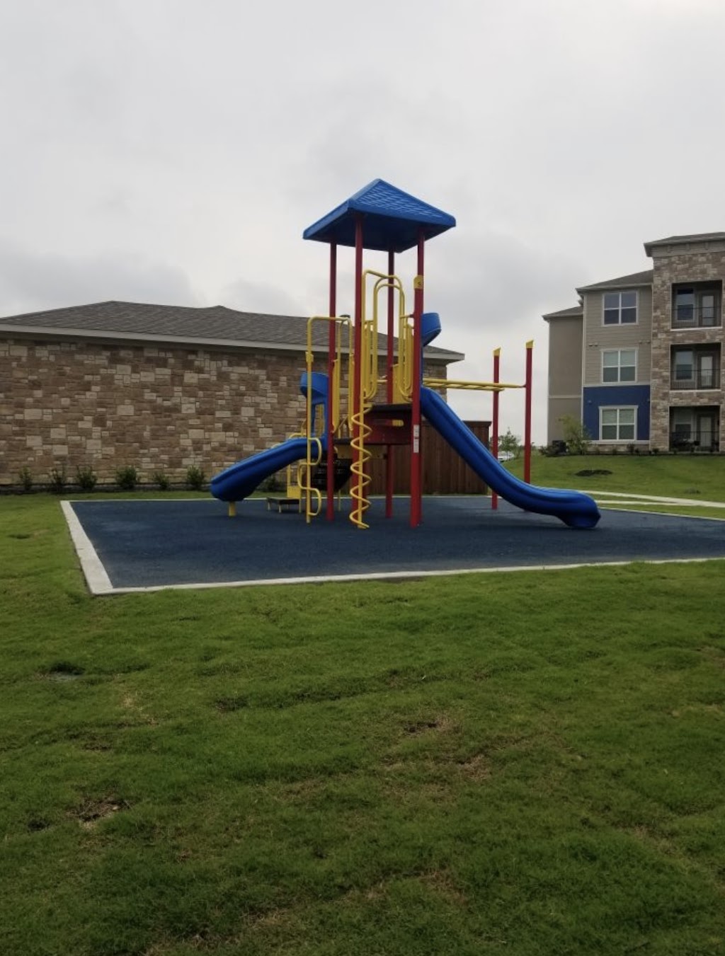 Cross Timbers Apartments | 1905 Centerpoint Ln, Greenville, TX 75402, USA | Phone: (430) 558-6527