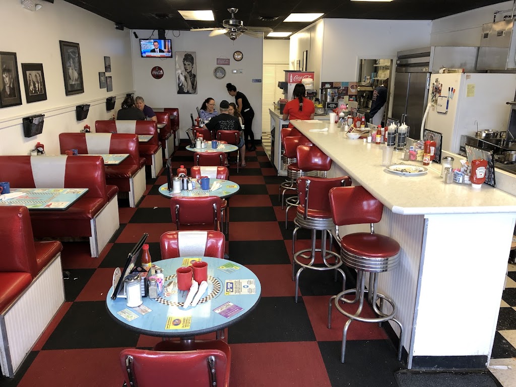 Classic Diner | 1021 Providence Sq Shop Ctr, Virginia Beach, VA 23464, USA | Phone: (757) 467-3000