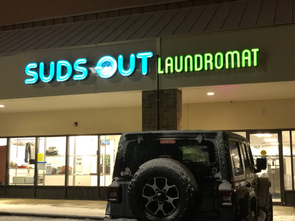 Suds Out Laundromat | 1555 S Kipling Pkwy F, Lakewood, CO 80232, USA | Phone: (303) 986-1672