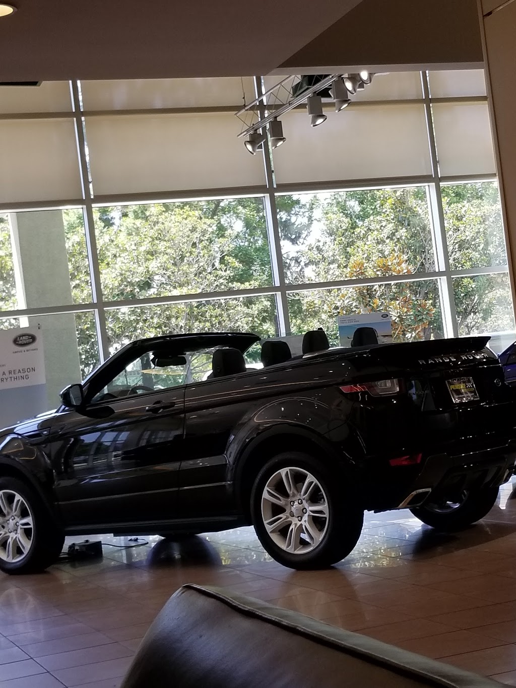 Jaguar Land Rover Cerritos | 10861 183rd St, Cerritos, CA 90703, USA | Phone: (562) 356-1000