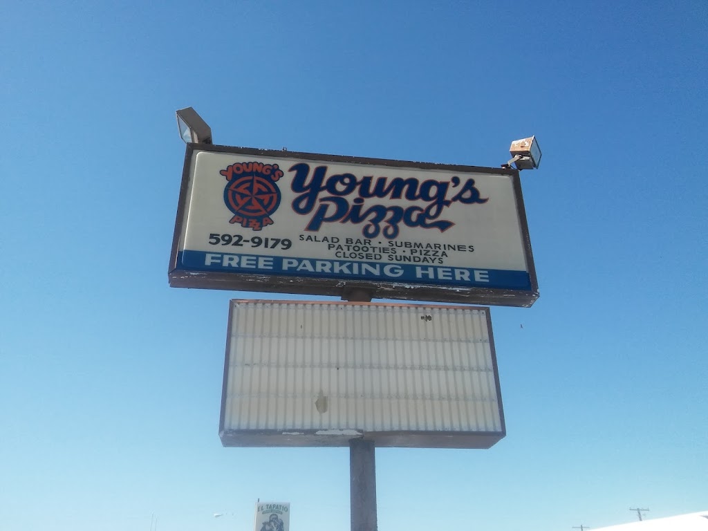 Youngs Pizza | 625 W Santa Gertrudis St, Kingsville, TX 78363 | Phone: (361) 592-9179