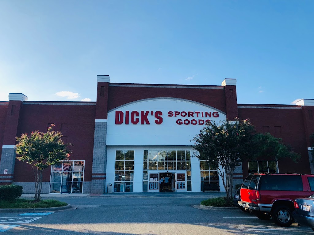 DICKS Sporting Goods | 5422 New Hope Commons Dr, Durham, NC 27707, USA | Phone: (919) 493-9884