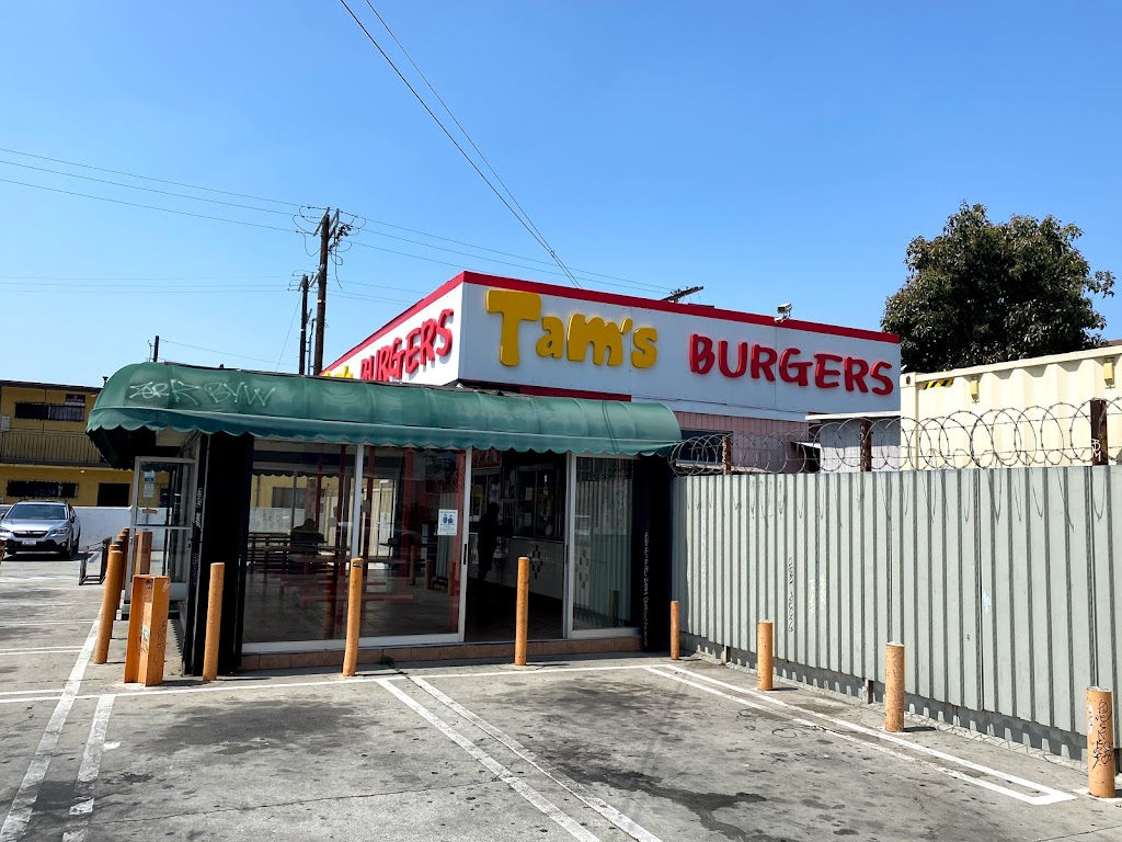 Tams Burger | 2801 S Central Ave, Los Angeles, CA 90011, USA | Phone: (323) 234-5630