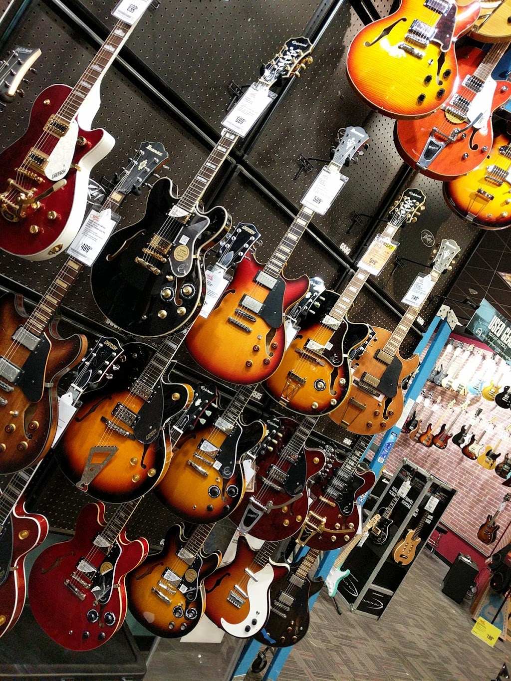 Guitar Center | 255 Grossman Dr, Braintree, MA 02184, USA | Phone: (781) 794-2530