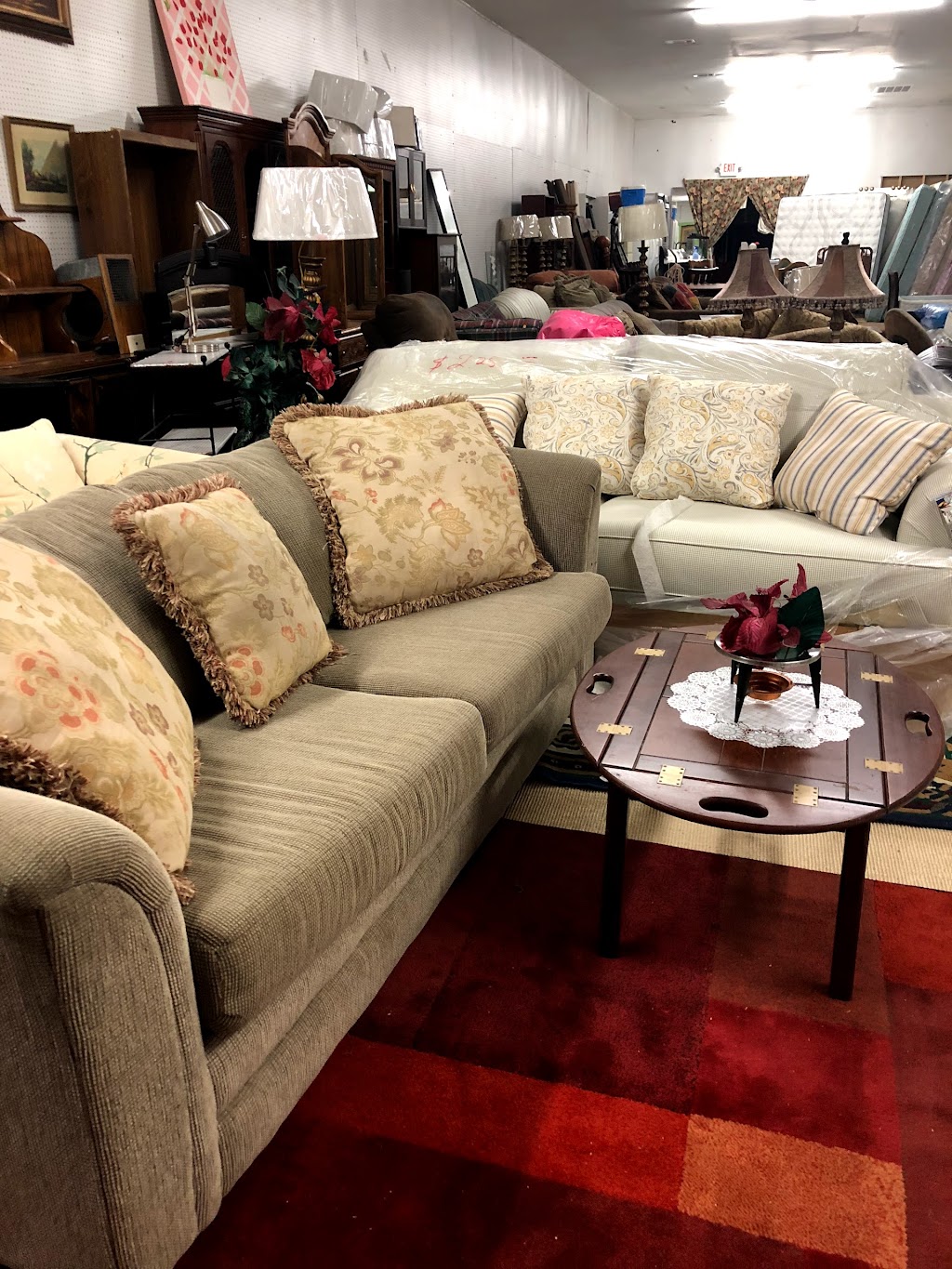 Furniture Angeles #2 | 2316 Airline Dr, Kenner, LA 70062 | Phone: (504) 259-9747