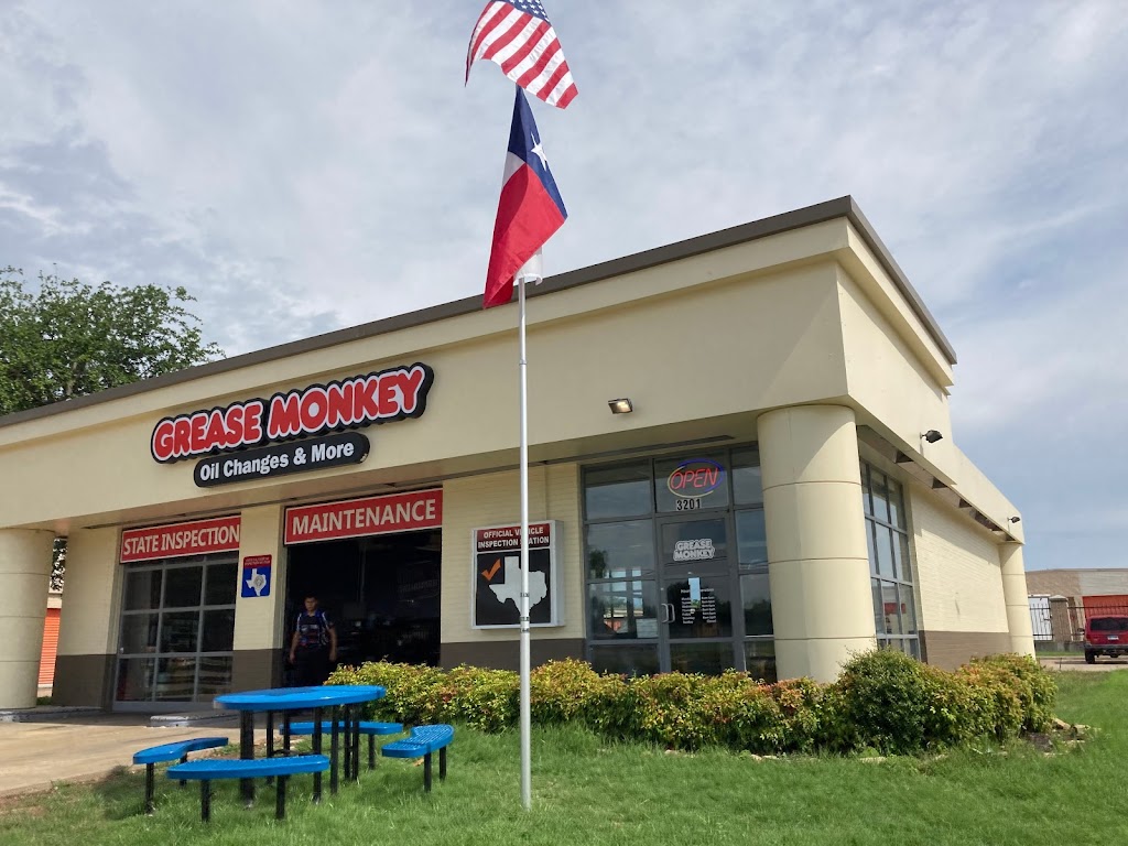 Grease Monkey | 3201 W Parker Rd, Plano, TX 75023, USA | Phone: (972) 867-2241