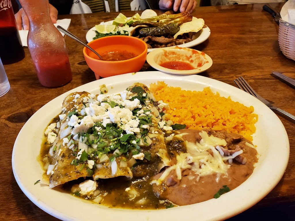 Plaza Del Mariachi | 411 W Gannon Ave, Zebulon, NC 27597, USA | Phone: (919) 269-4464