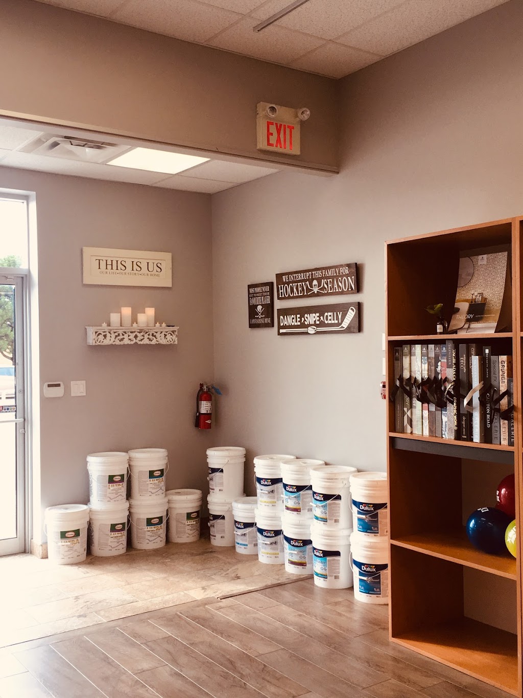 Dulux Paints | 4673 Ontario St, Beamsville, ON L0R 1B4, Canada | Phone: (905) 563-9610