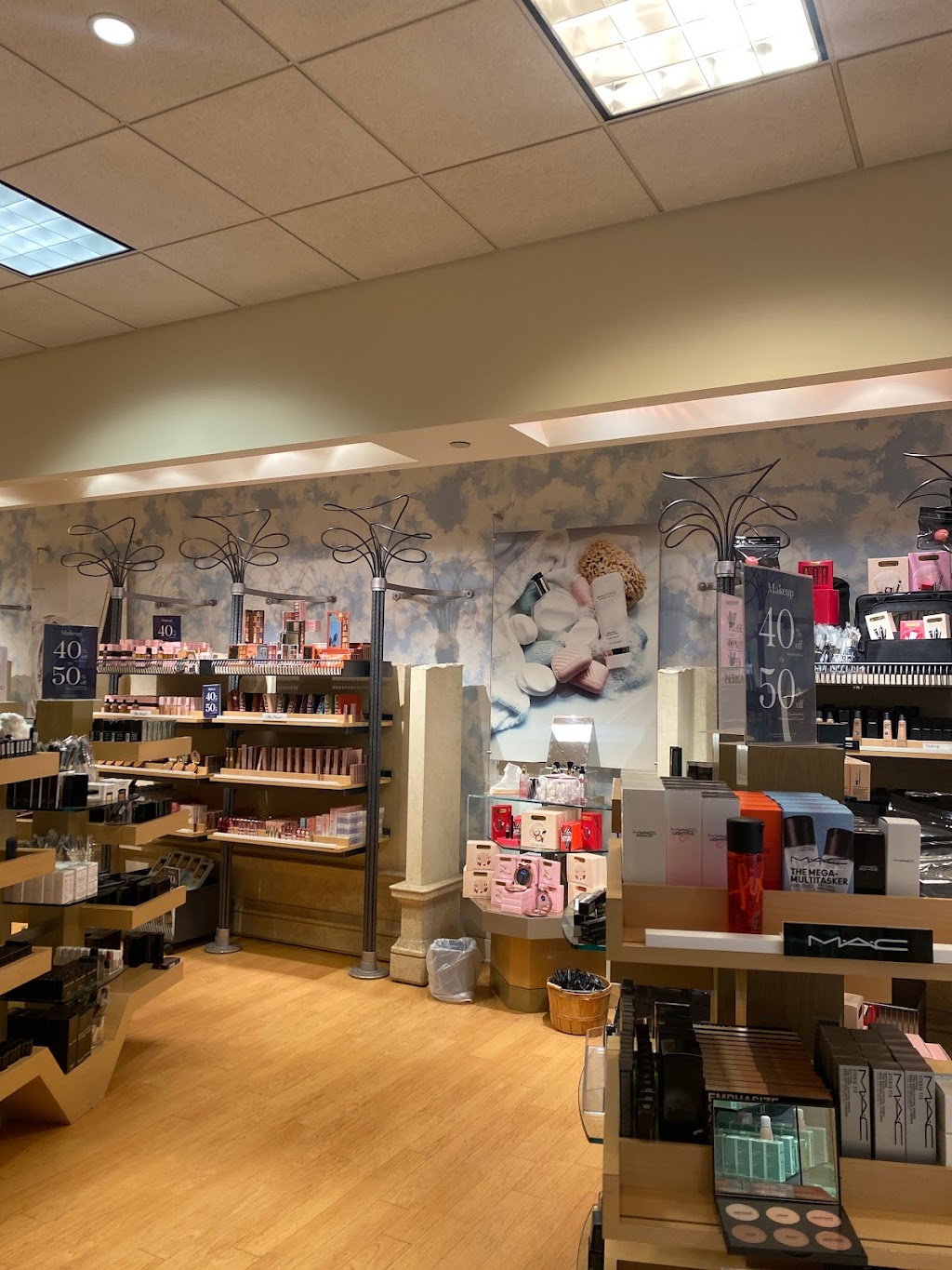 The Cosmetics Company Store | 1911 Leesburg Rd Suite 220, Grove City, PA 16127, USA | Phone: (724) 748-0091