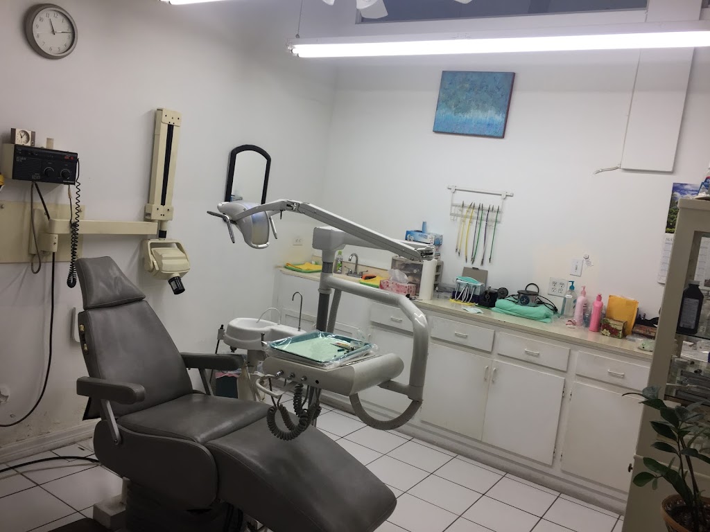 Dra. Teresa Clifford López CIRUJANO DENTISTA U. A. B. C. | At theRosarito Beach Hotel Mall suite #7 Boulevard Benito Juárez 31 Rosarito Beach Hotel mall office #7, Playas Rosarito, 22710 Rosarito, B.C., Mexico | Phone: 661 612 1310