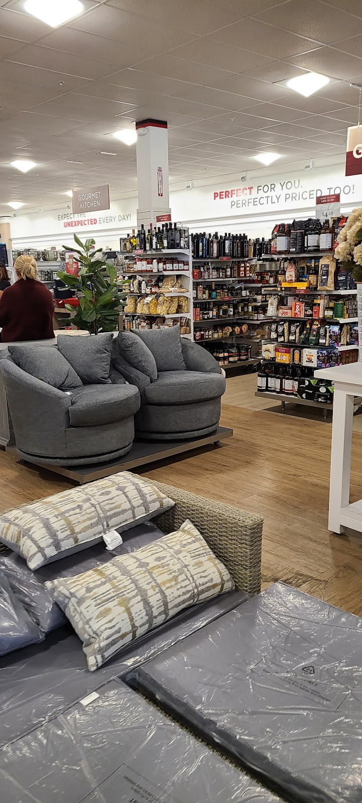 HomeGoods | 683 N Victory Blvd, Burbank, CA 91502, USA | Phone: (818) 556-1578