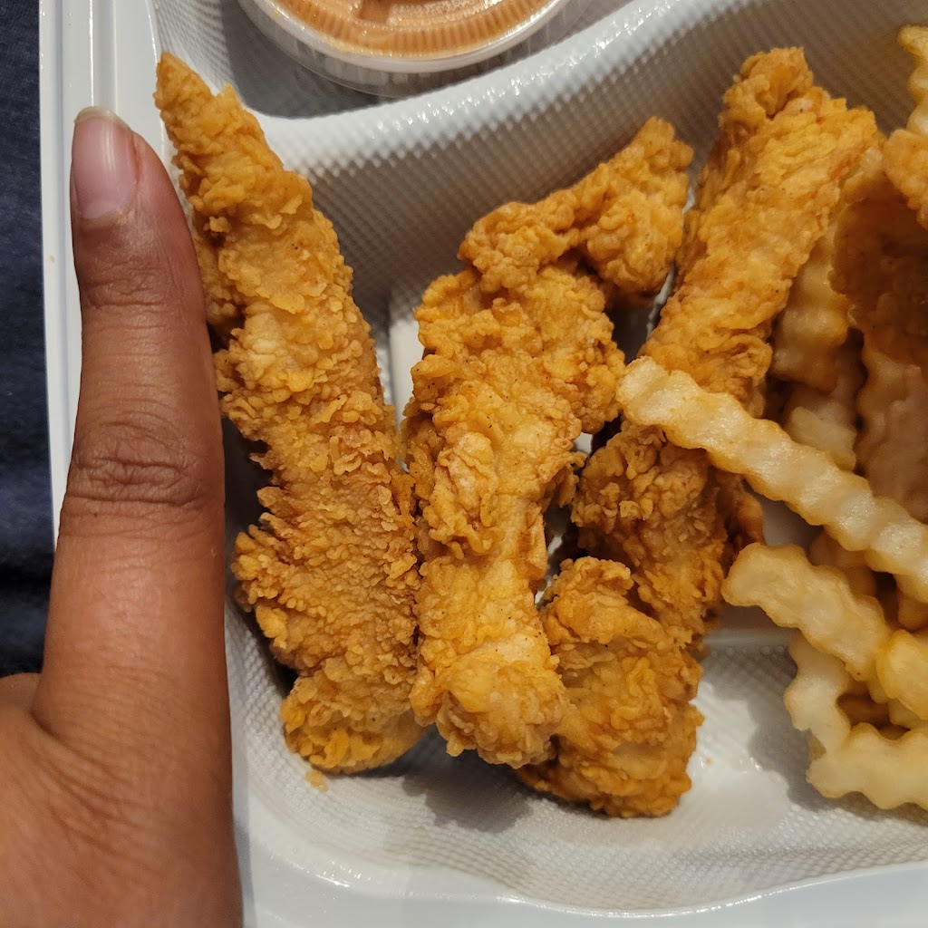 Raising Canes Chicken Fingers | 11066 Magnolia Ave, Riverside, CA 92505, USA | Phone: (951) 637-6551