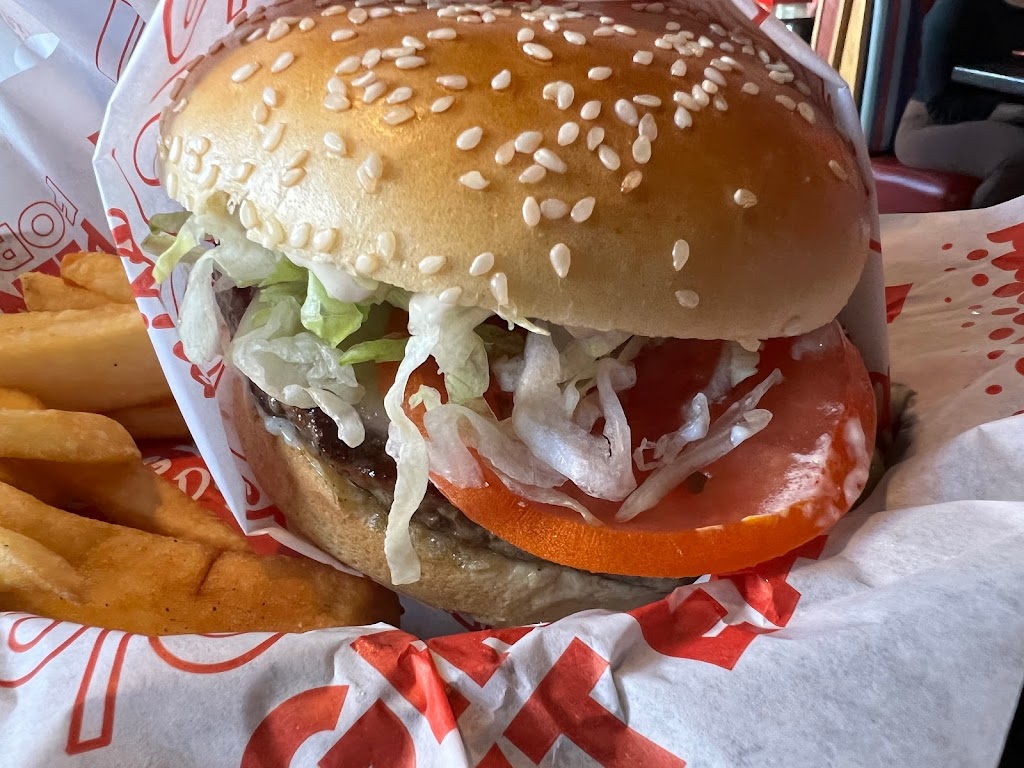 Red Robin Gourmet Burgers and Brews | 3906 Rivermark Plaza, Santa Clara, CA 95054, USA | Phone: (408) 855-0630