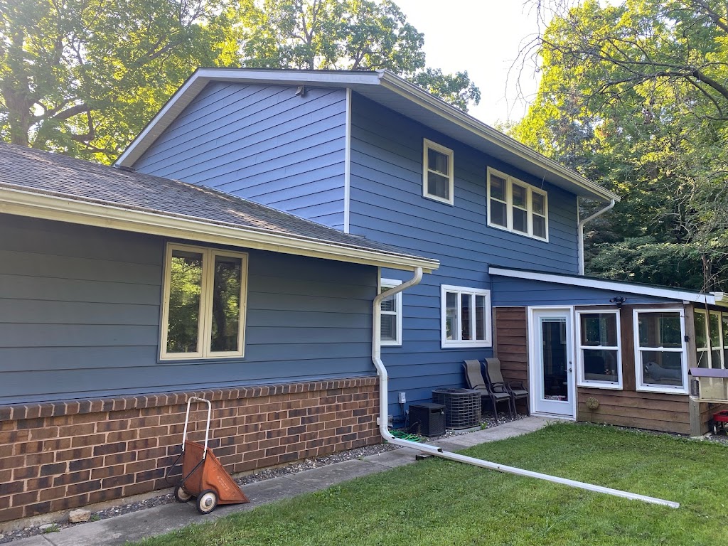 Roofers Complete | 2360 E Newark Dr, West Bend, WI 53090, USA | Phone: (262) 229-5535