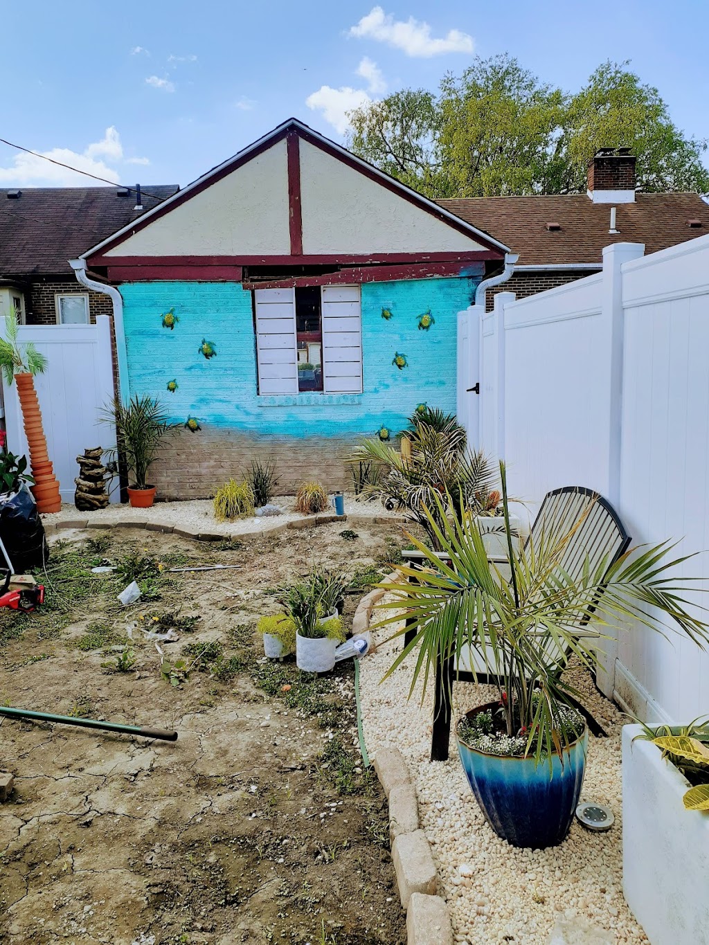 Johnnys Lawncare Services LLC | 389 Longview Bend, Brownsburg, IN 46112, USA | Phone: (937) 272-3367