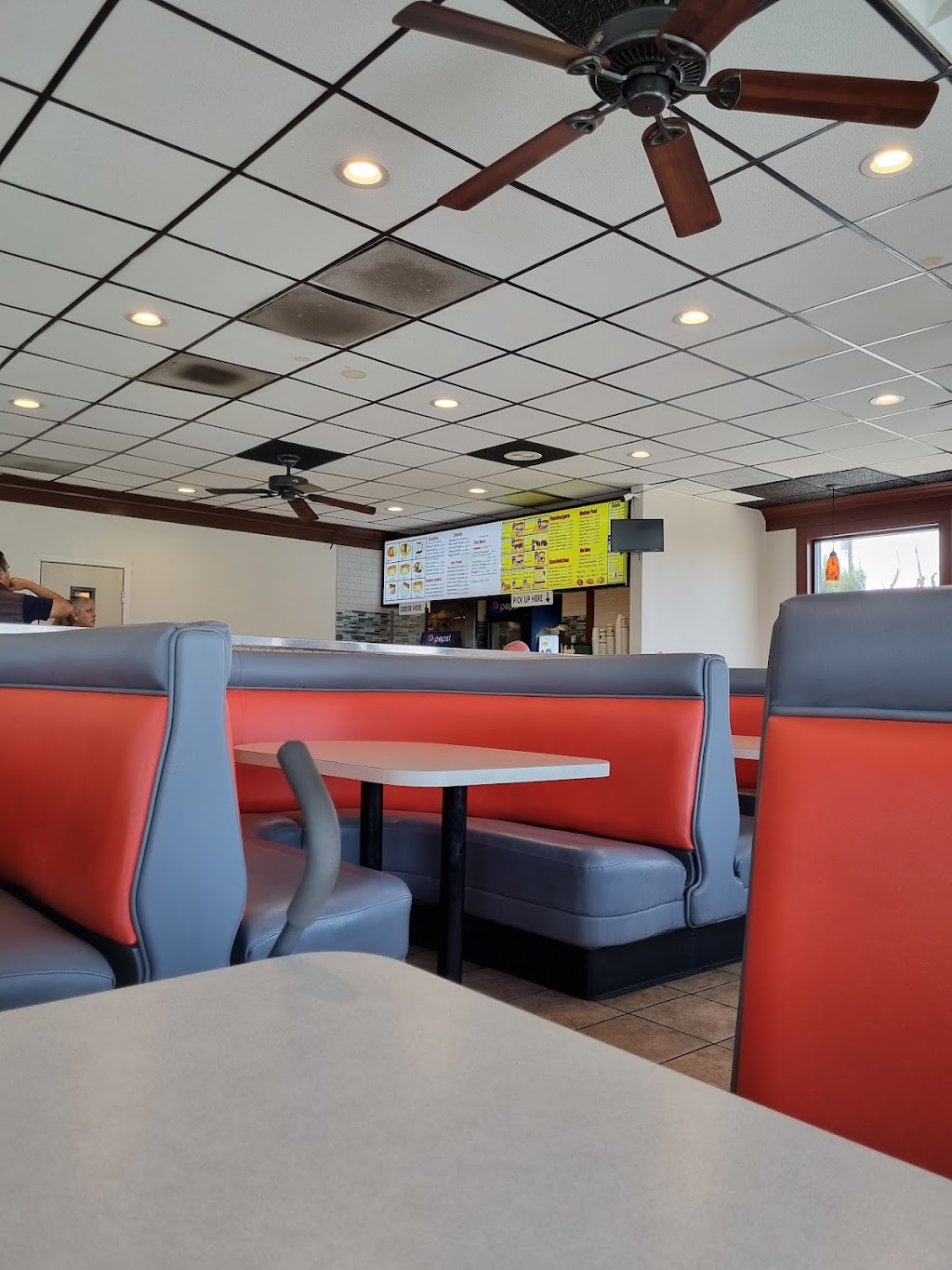 Luis Burgers | 1565 White Ln, Bakersfield, CA 93307, USA | Phone: (661) 397-4080