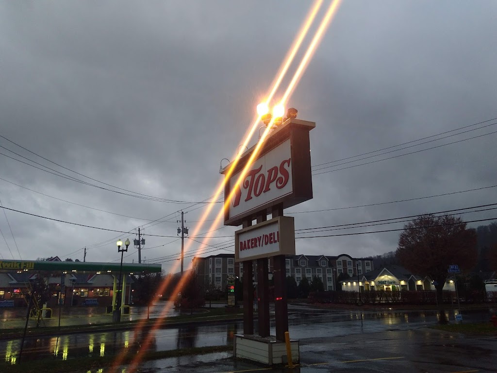 TOPS Friendly Markets | 64 Washington St, Ellicottville, NY 14731, USA | Phone: (716) 699-2353