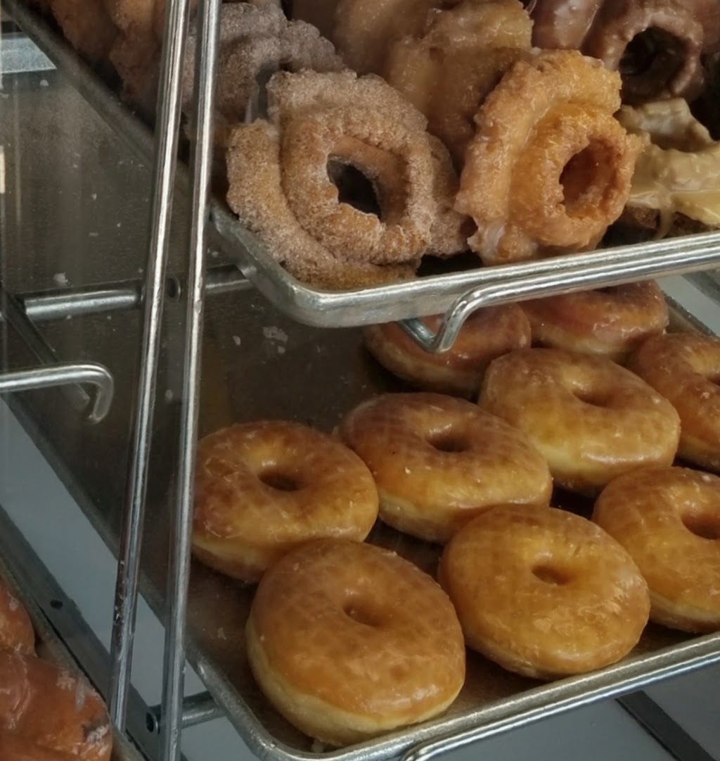 Lloyds Donut Kitchen | 5200 Mowry Ave Ste J, Fremont, CA 94538 | Phone: (510) 792-9322