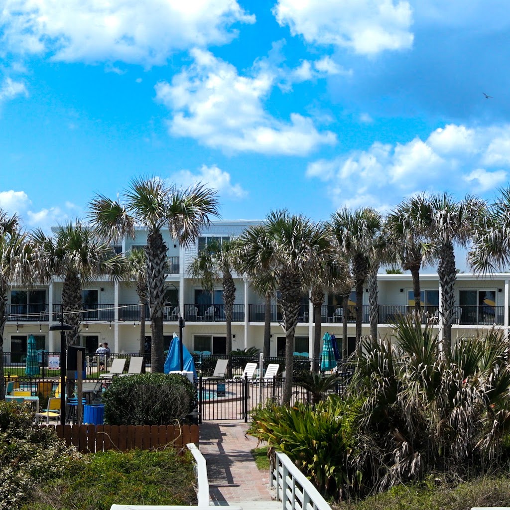 The Seahorse Oceanfront Inn | 120 Atlantic Blvd, Neptune Beach, FL 32266, USA | Phone: (904) 246-2175
