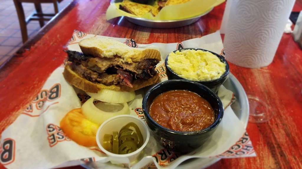 Big House Barbecue | 1900 E King Ave, Kingsville, TX 78363, USA | Phone: (361) 592-0333