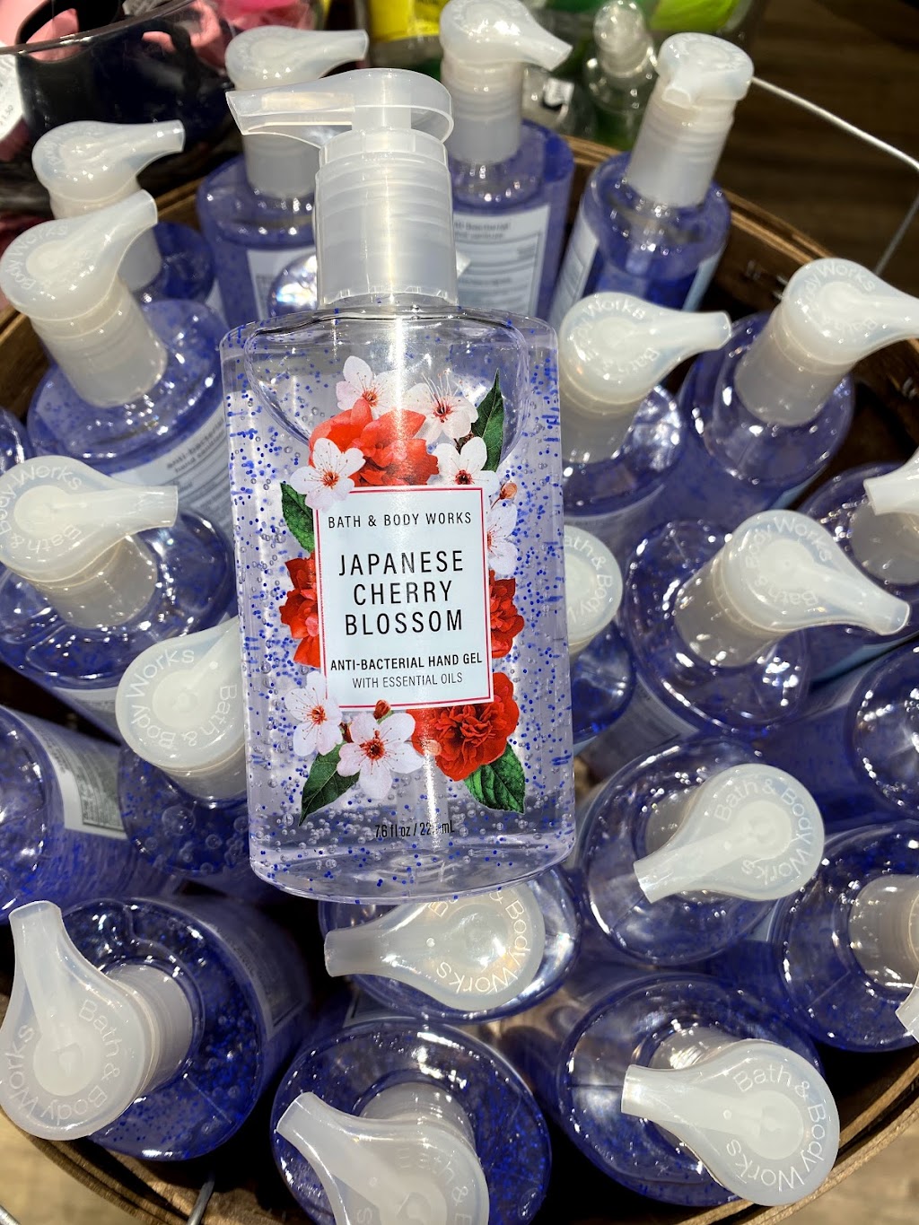 Bath & Body Works | 1 Galleria Dr, Middletown, NY 10940, USA | Phone: (845) 692-5852