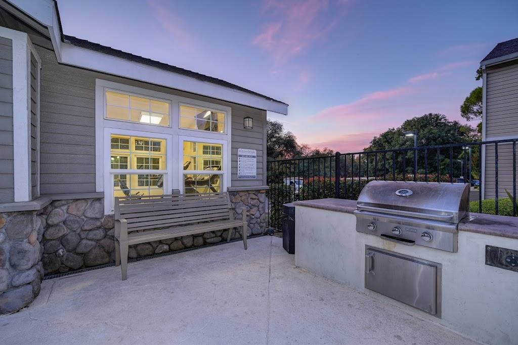 Hidden Oaks Apartments | 5979 Devecchi Ave, Citrus Heights, CA 95621, USA | Phone: (833) 204-7079