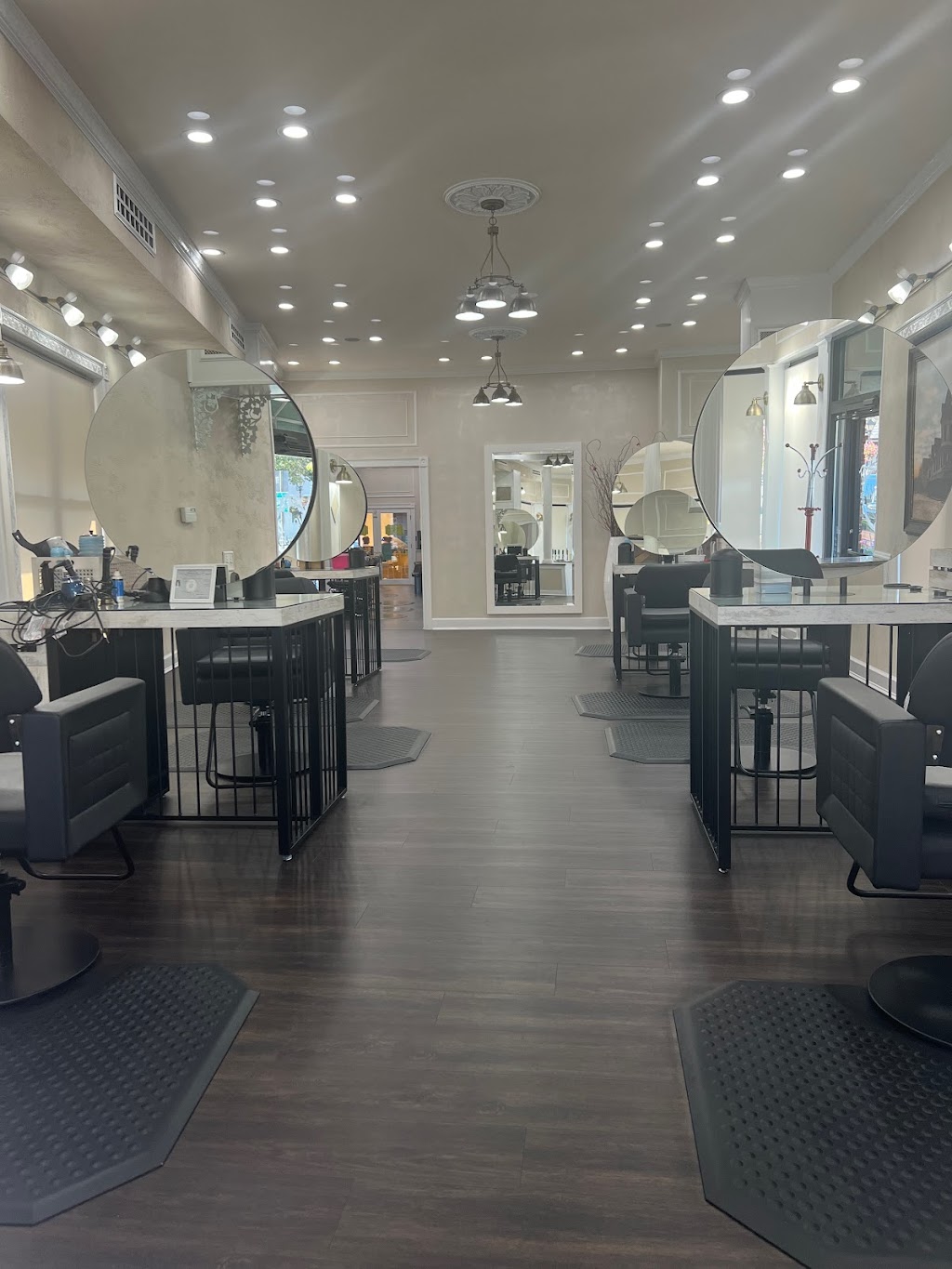 Salon Fringe | 180 Broadway, Amityville, NY 11701, USA | Phone: (631) 991-3180