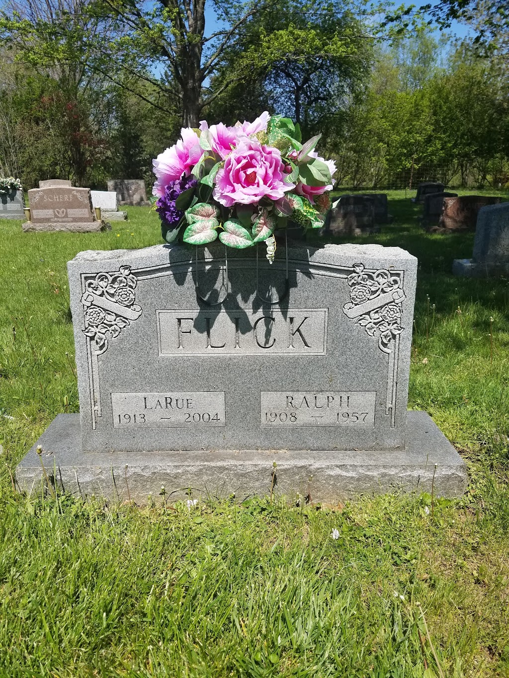 Oakwood Cemetery | 1225 Oakwood St, Fremont, OH 43420, USA | Phone: (419) 332-3671