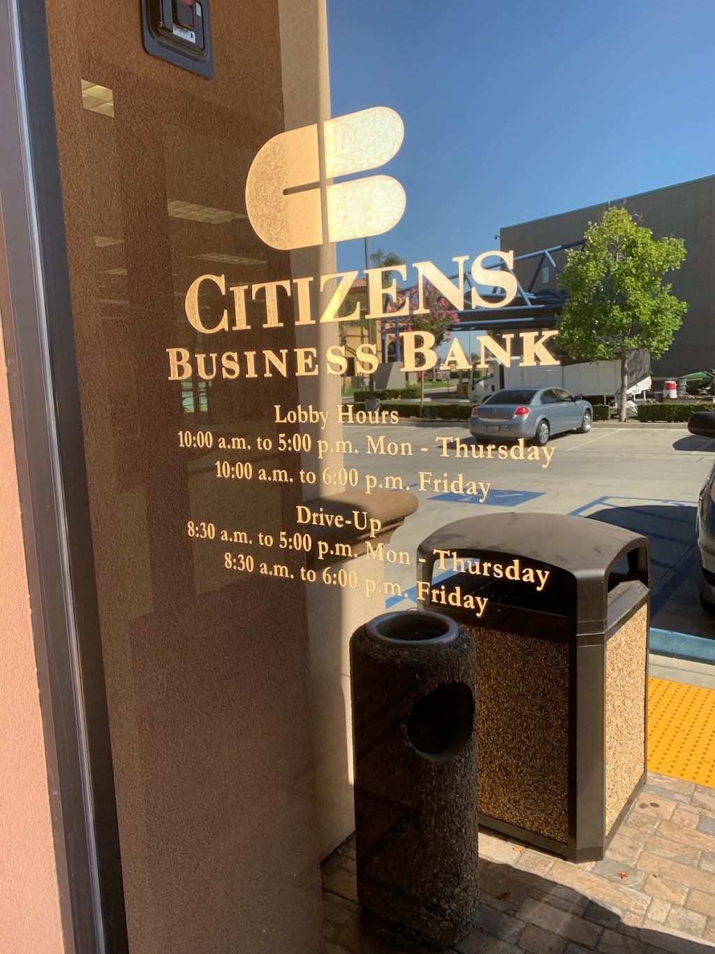 Citizens Business Bank | 3911 Coffee Rd suite a, Bakersfield, CA 93308, USA | Phone: (661) 589-9040